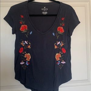 American Eagle tshirt